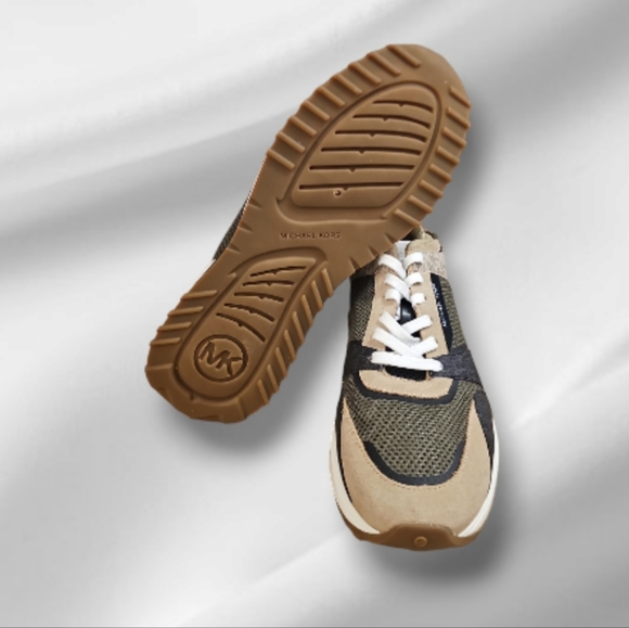 Men's & Boys Sneakers Athletic Shoes Michael Kors Miles Trainer. - Picture 4 of 6